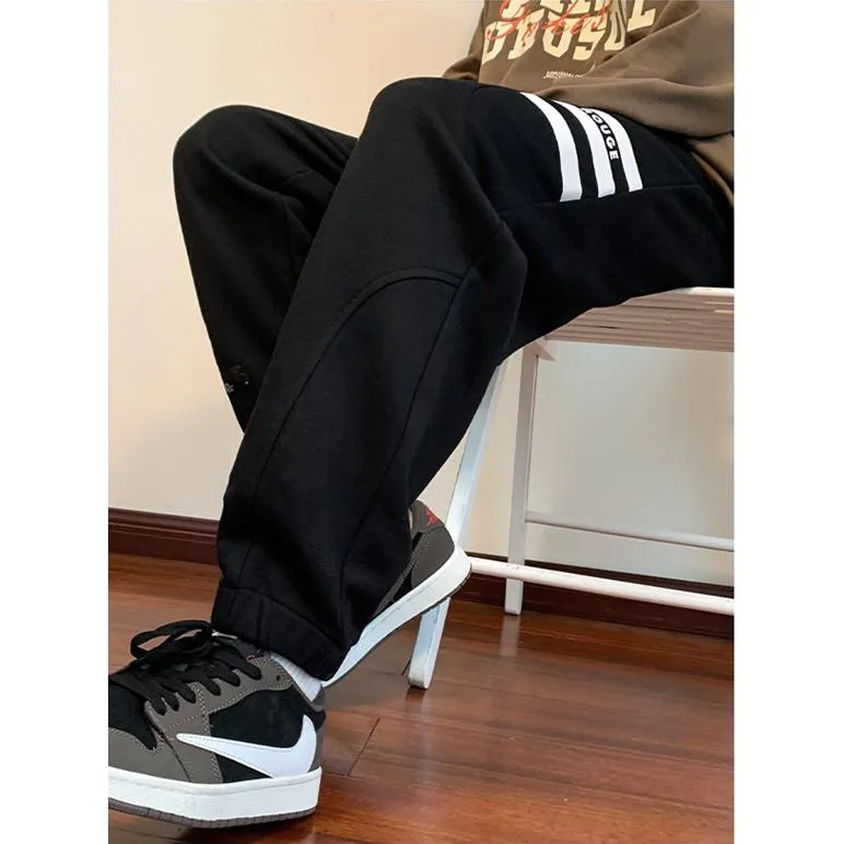 Loose Fit Knitted Tapered Drawstring Sweatpant